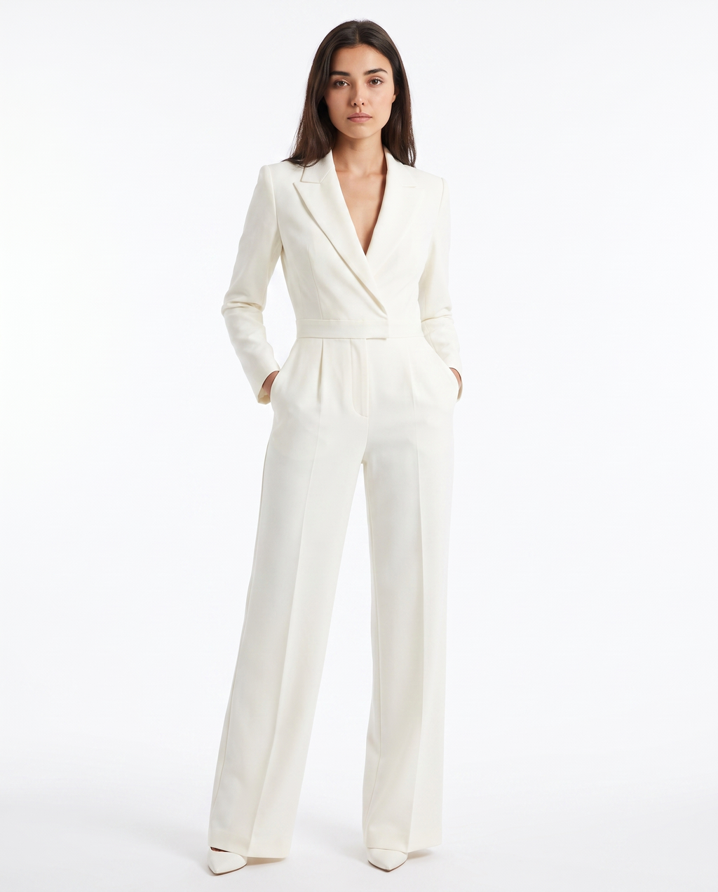 Witte jumpsuit met V-hals, lange mouwen en wijde broekspijpen
